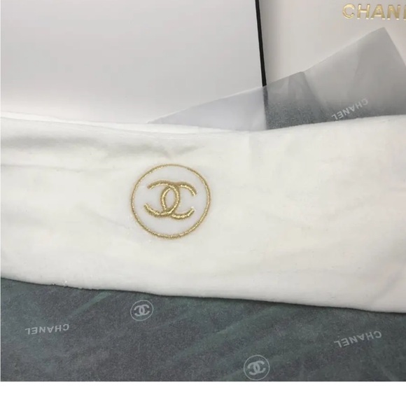 NIB CHANEL SUBLIMAGE HEADBAG WITH SHOPPING BAG - Picture 3 of 4